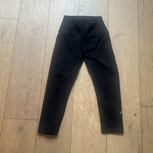 Alo black cropped leggings extra small